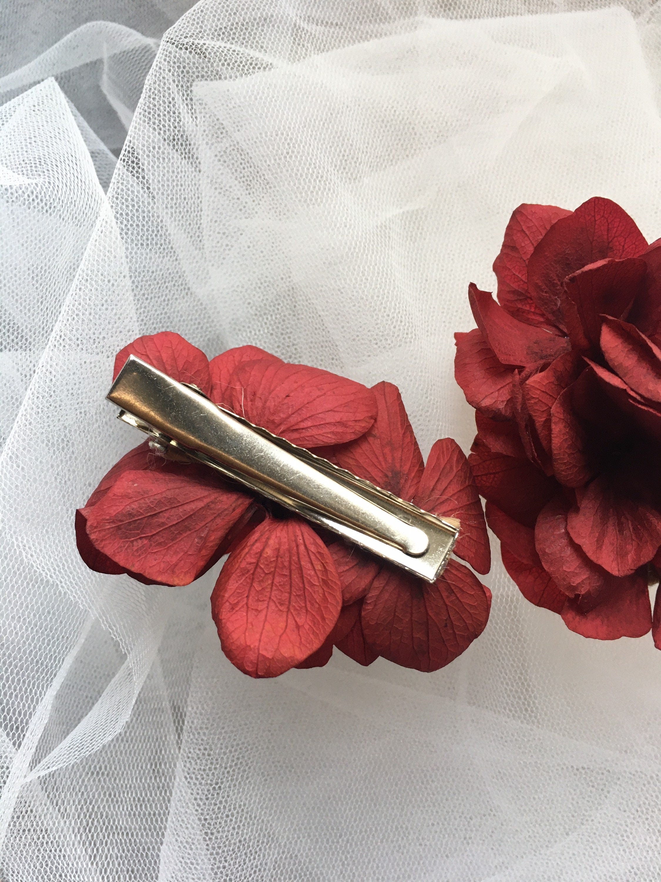 Red rose sale hair clip uk