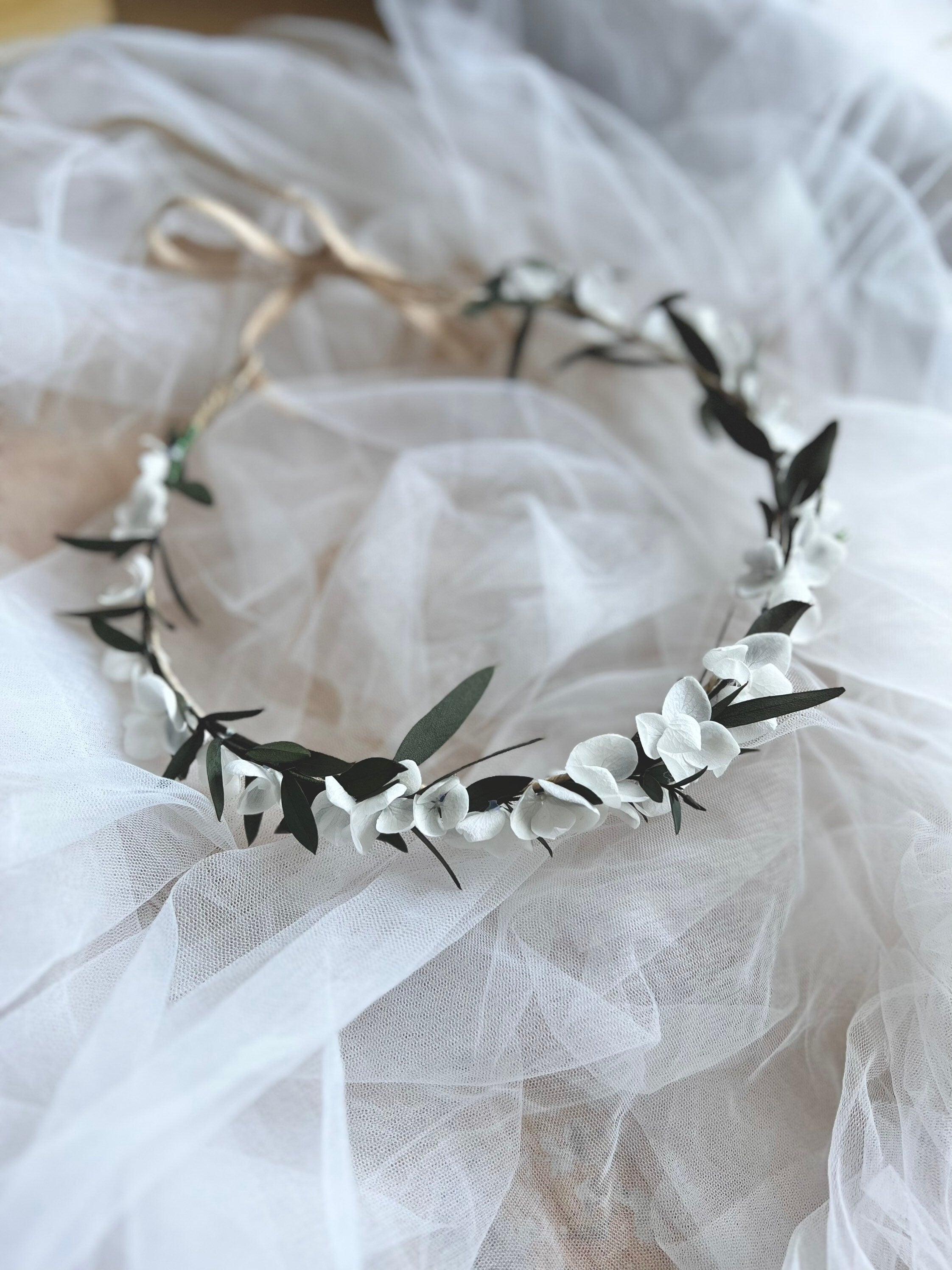 White And Green Wedding Flower Headband, Eucalyptus Minimal Tiny Hair  Wreath, Tiny Bridal Dried Flower Crown Hair Piece